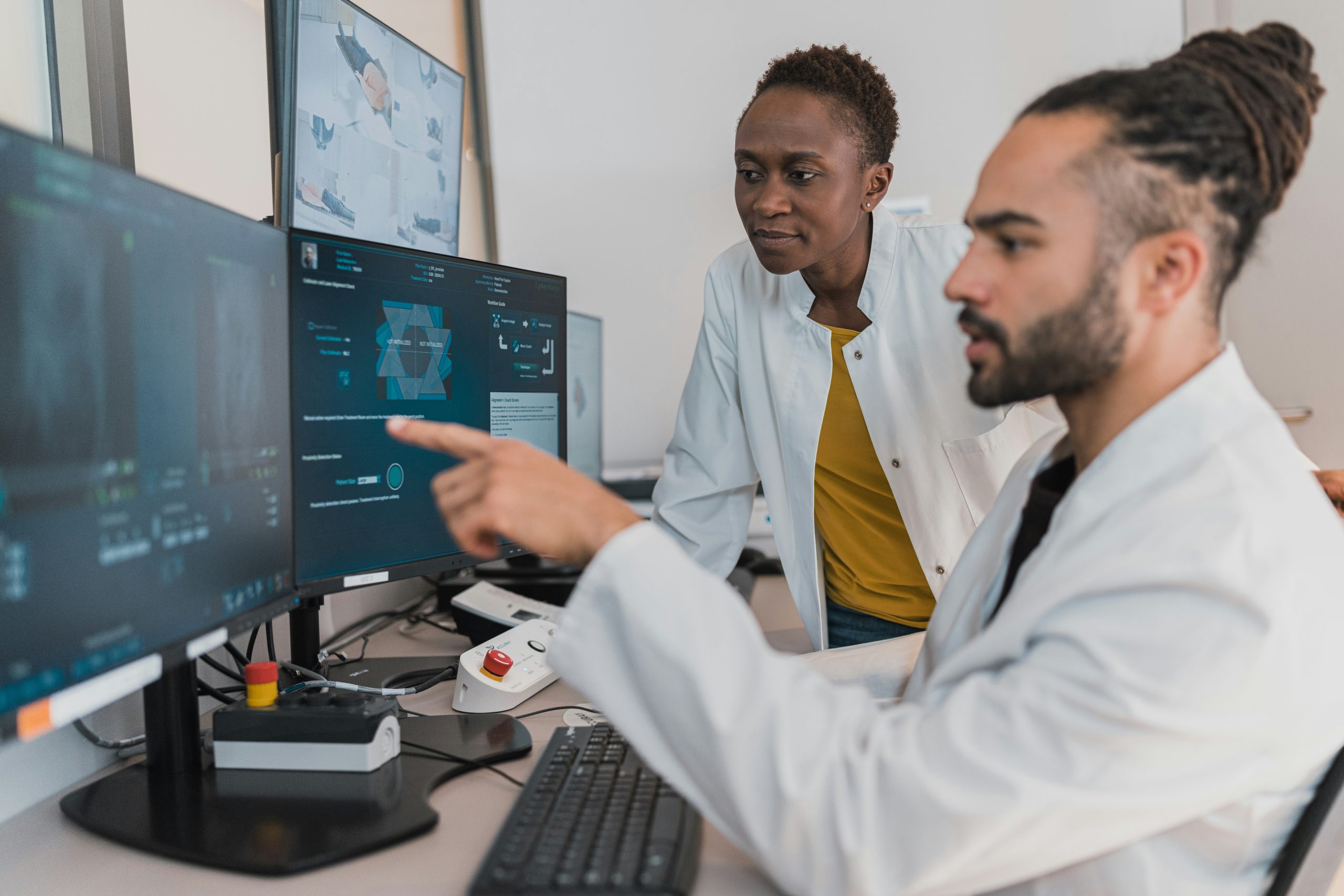 DICOM standard medical displays