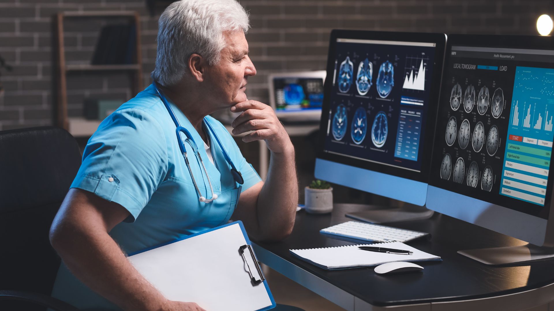 Commercial monitor vs medical display